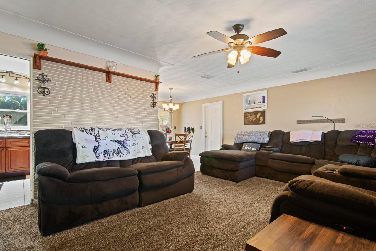 1901 Winchester Road N, Saint Petersburg, FL 33710 Photo