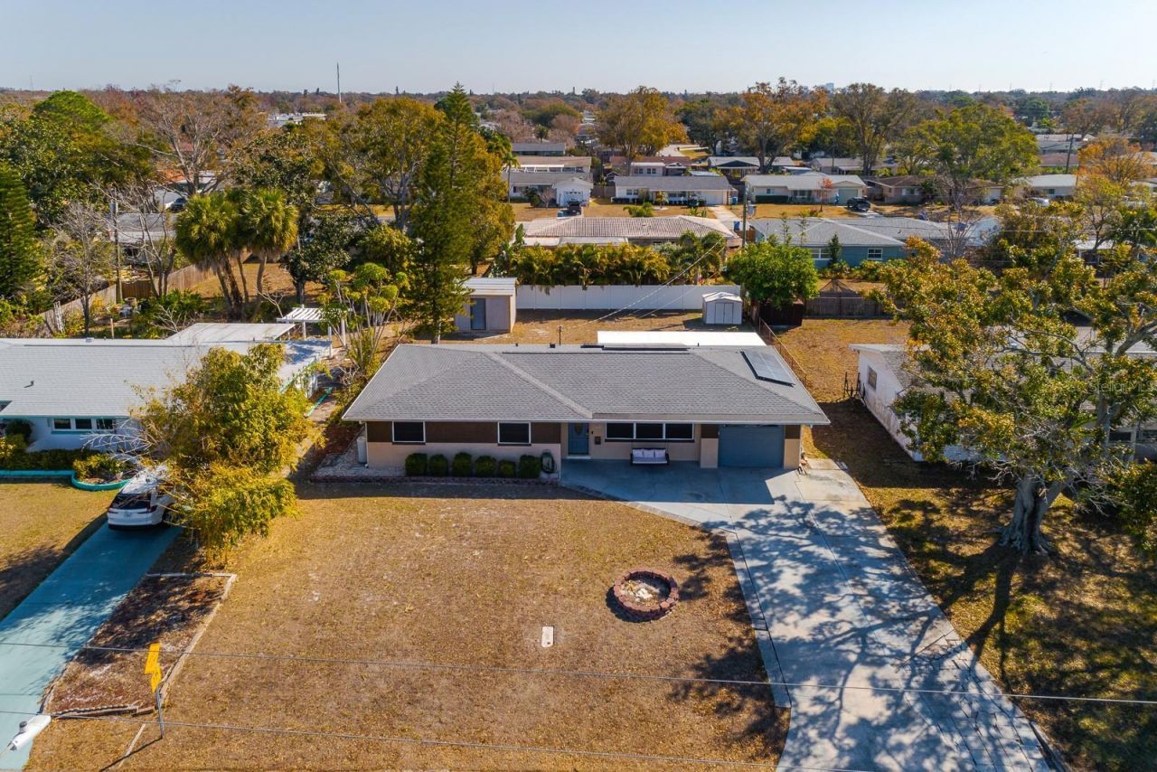 1901 Winchester Road N, Saint Petersburg, FL 33710 Photo