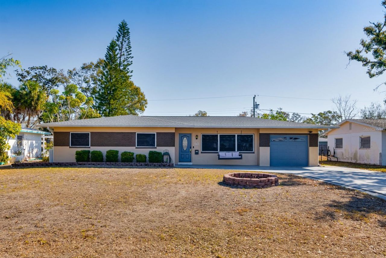 1901 Winchester Road N, Saint Petersburg, FL 33710 Photo