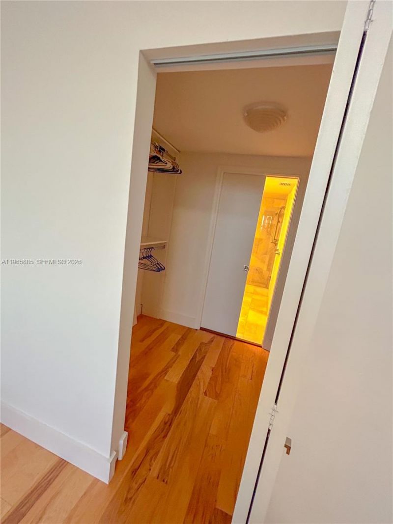 19501 W Country Club Dr , Unit 1209, Aventura, FL 33180 Photo