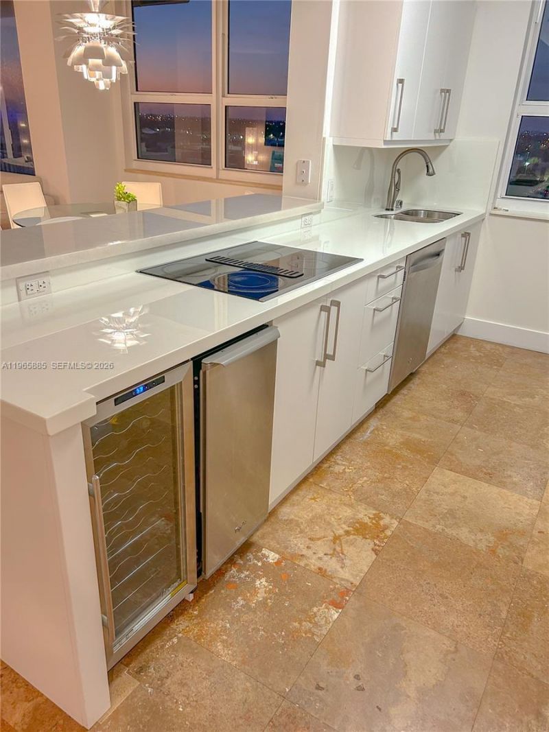 19501 W Country Club Dr , Unit 1209, Aventura, FL 33180 Photo