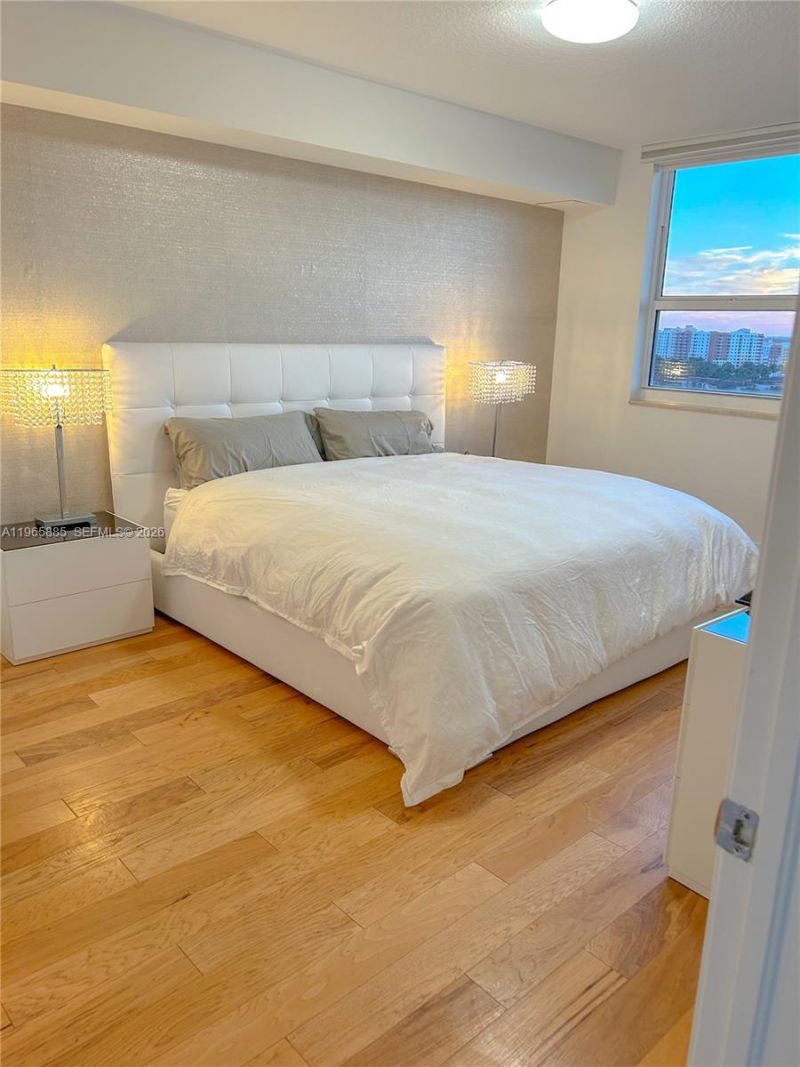 19501 W Country Club Dr , Unit 1209, Aventura, FL 33180 Photo