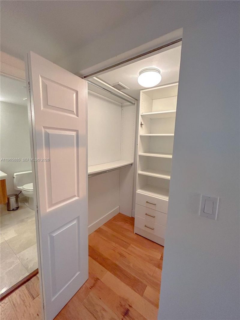 19501 W Country Club Dr , Unit 1209, Aventura, FL 33180 Photo