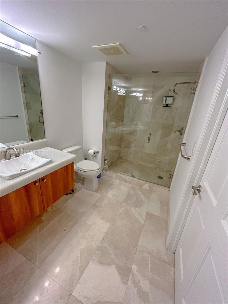 19501 W Country Club Dr , Unit 1209, Aventura, FL 33180 Photo