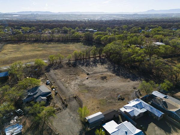 2224 Perry Road SW, Albuquerque, NM 87105