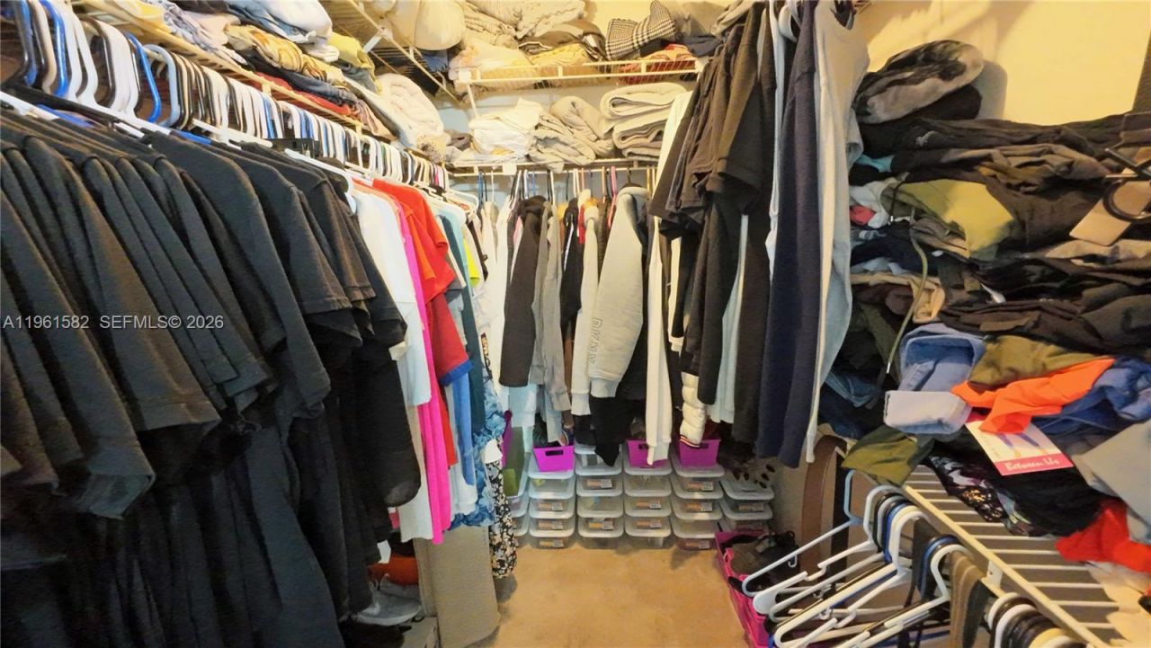 921 NE 199th St, Unit 107, Miami, FL 33179 Photo