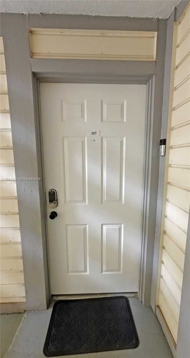 921 NE 199th St, Unit 107, Miami, FL 33179 Photo