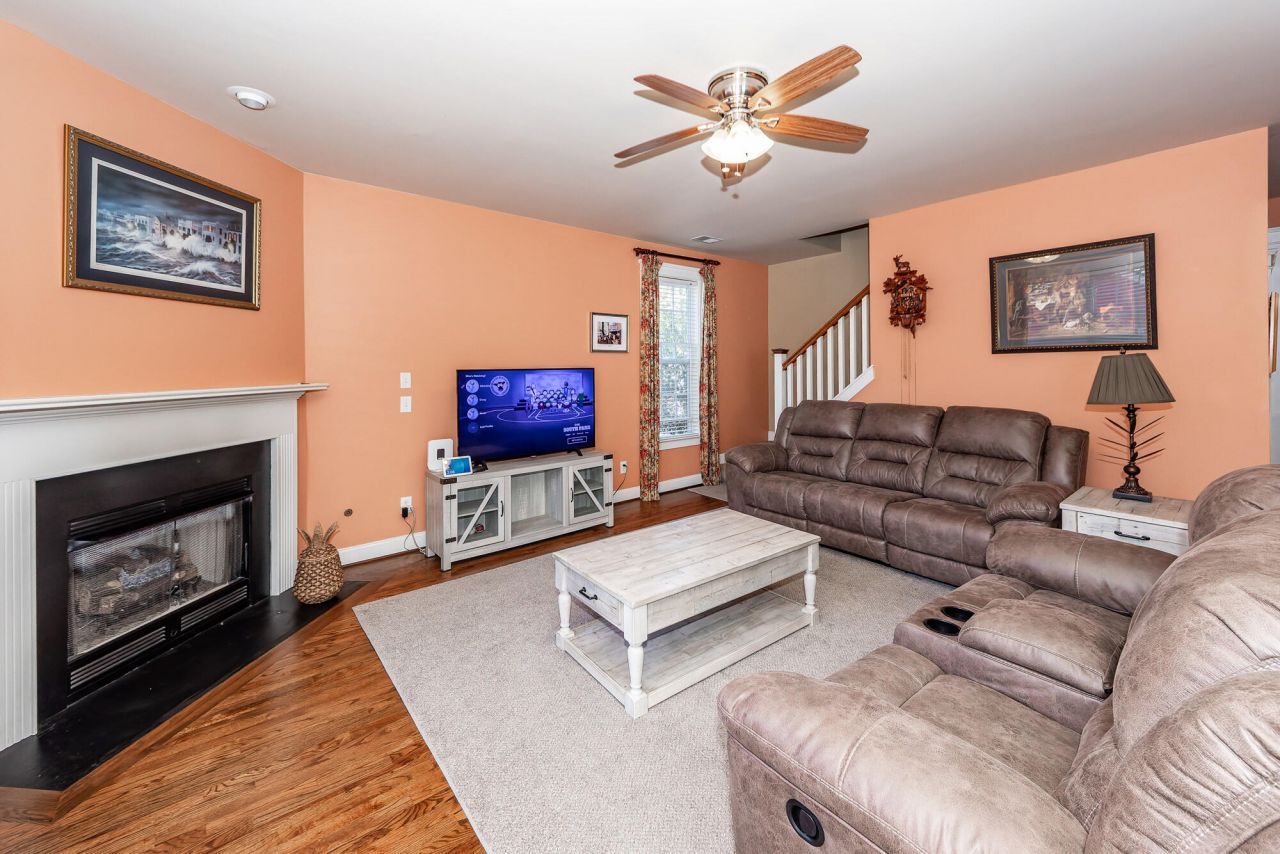 400 Hydrangea Street Photo 16