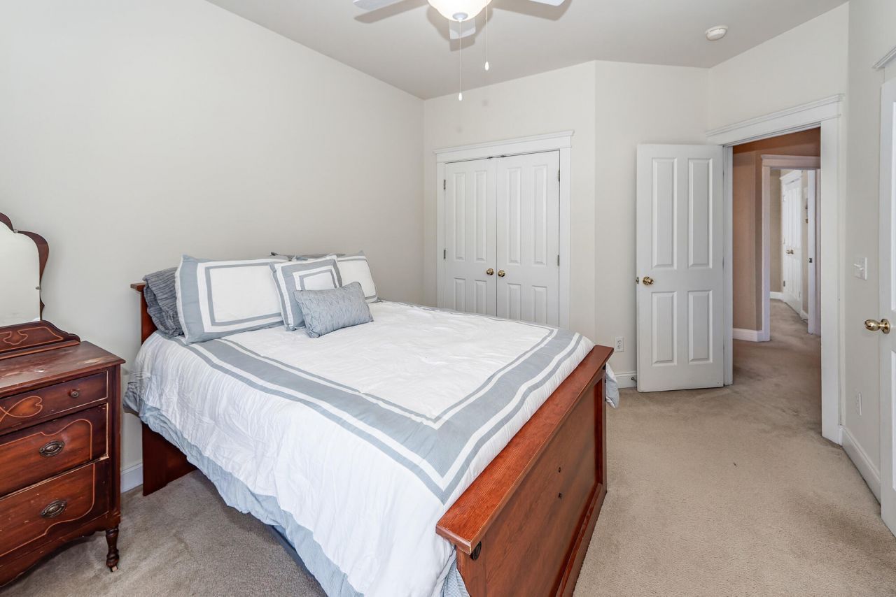 400 Hydrangea Street Photo 28