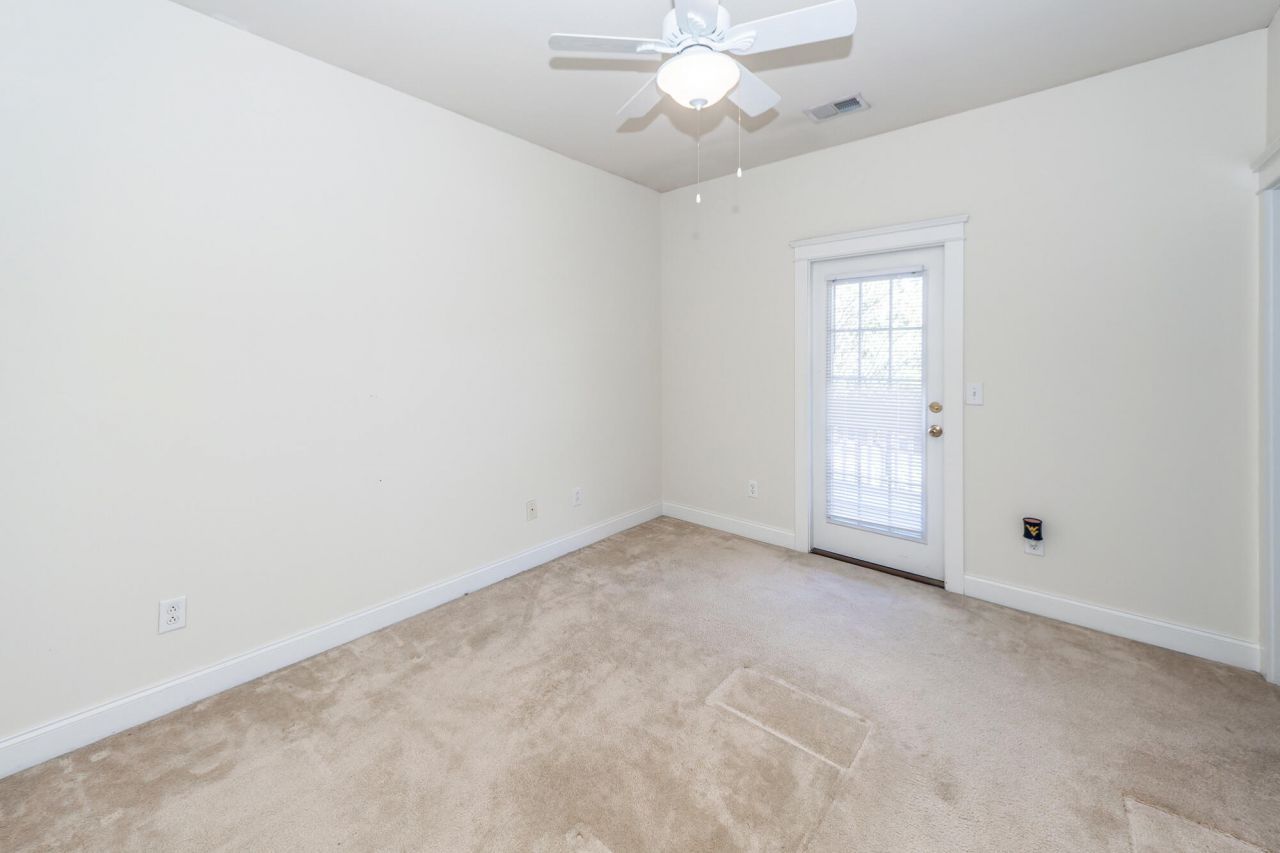 400 Hydrangea Street Photo 31