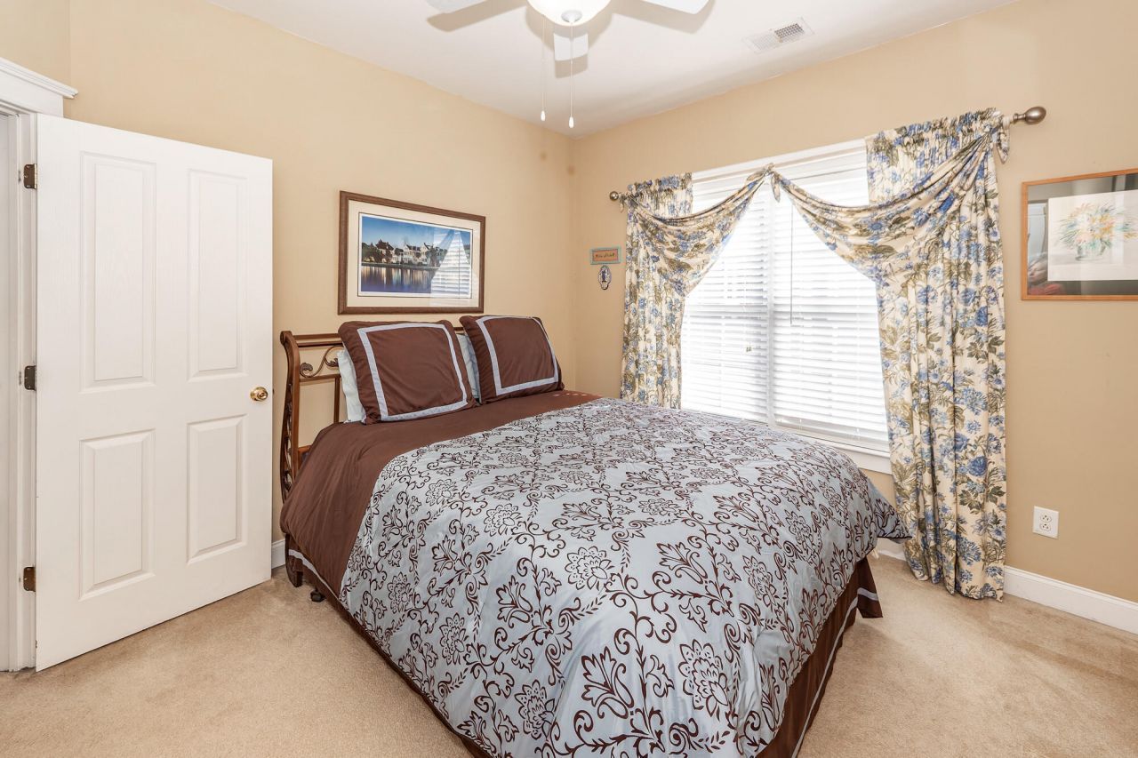 400 Hydrangea Street Photo 40