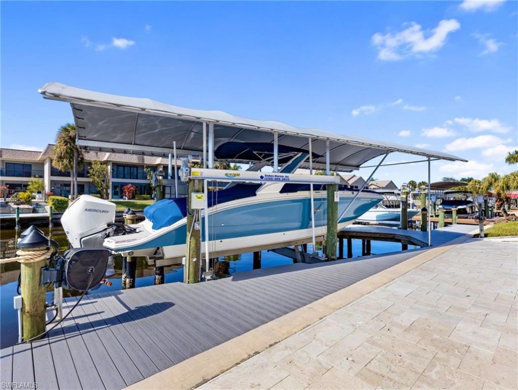 4226 SE 6th Pl, Cape Coral, FL 33904 Photo