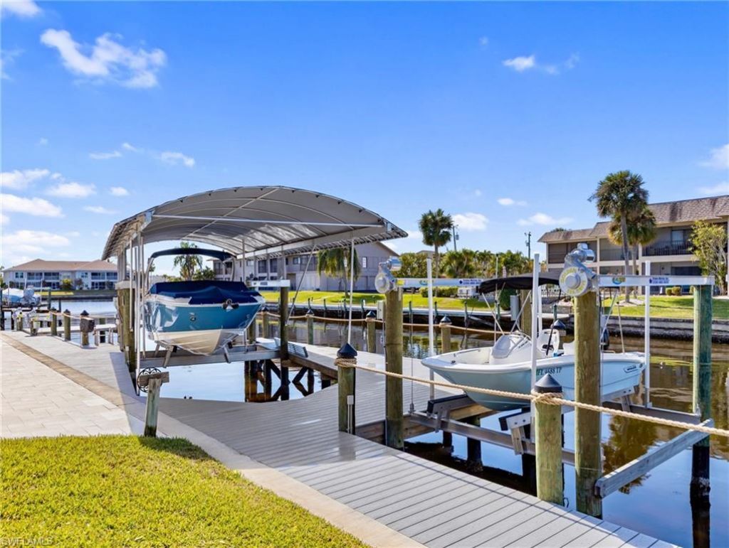 4226 SE 6th Pl, Cape Coral, FL 33904 Photo