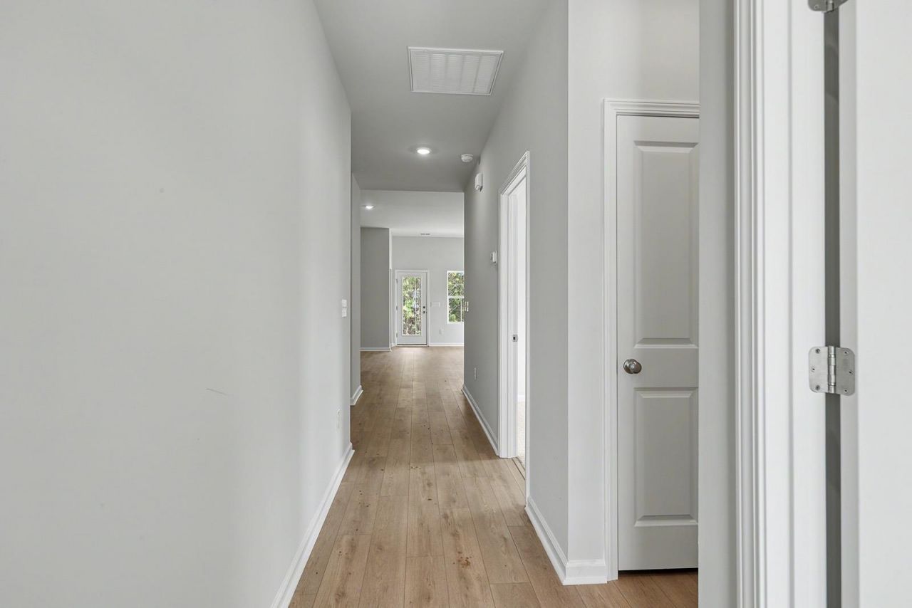 3412 Logan St. Photo 4