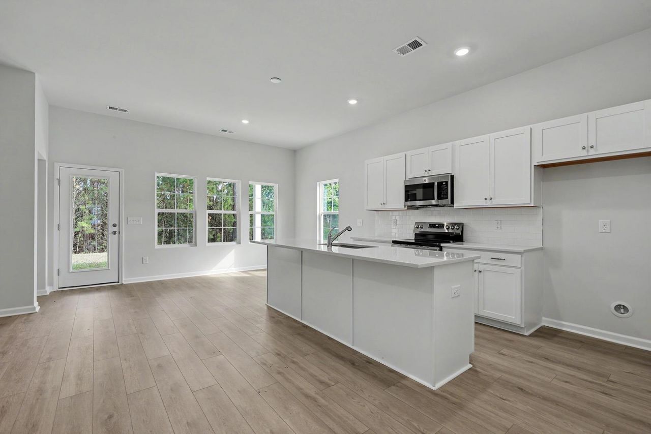3412 Logan St. Photo 5
