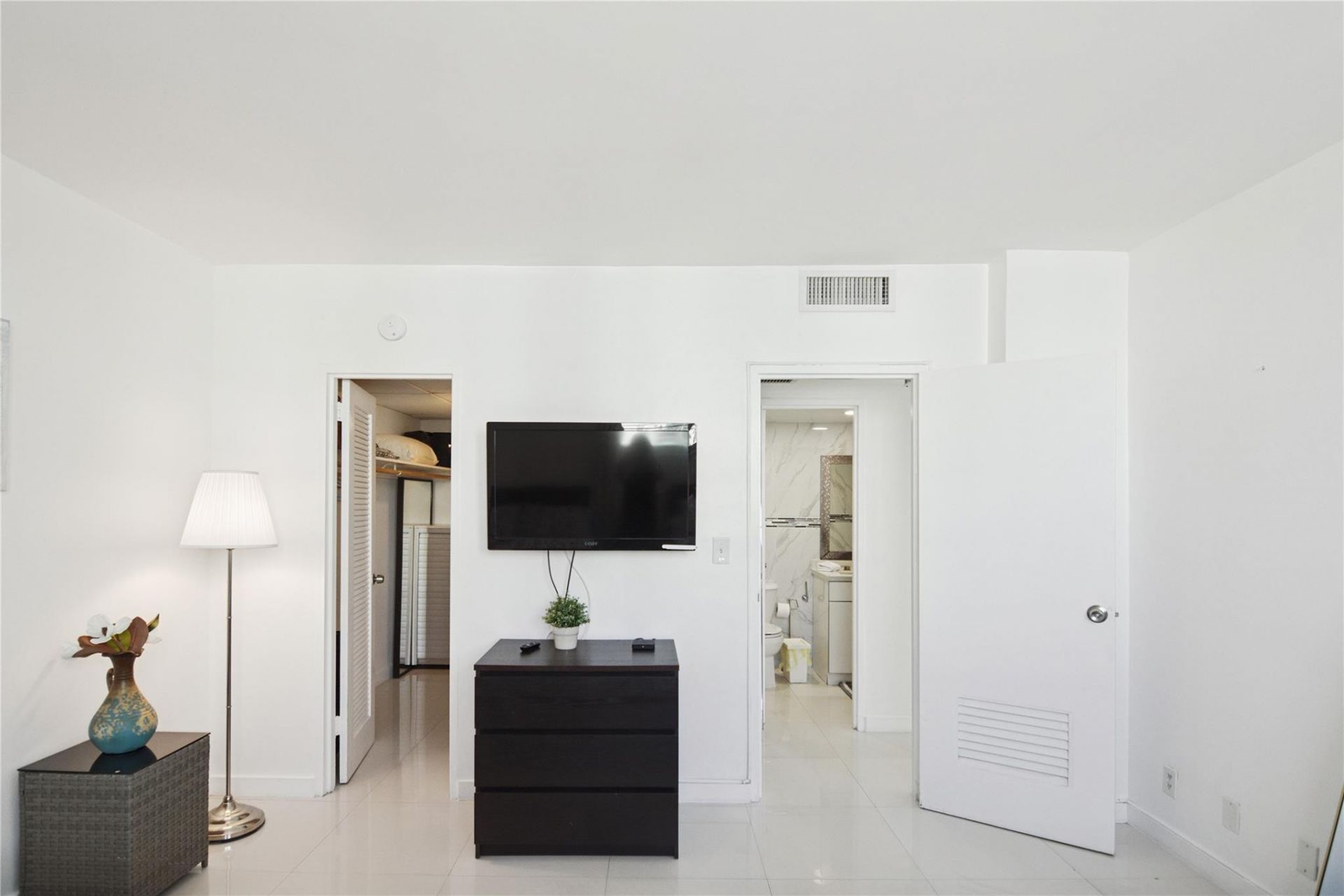 3901 S Ocean Drive, Unit 10D, Hollywood, FL 33019 Photo