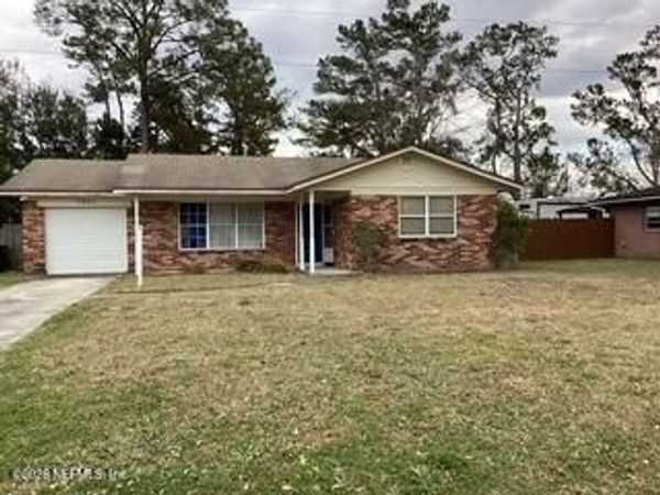7925 E PRAVER Drive E, Jacksonville, FL 32217