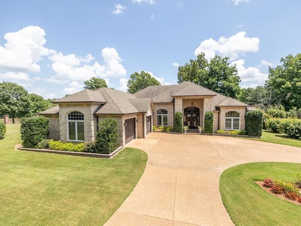 52 SALEM OAKS CV, Atoka, TN 38004