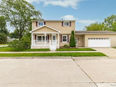 23225 Elaine Street, St. Clair Shores, MI 48080