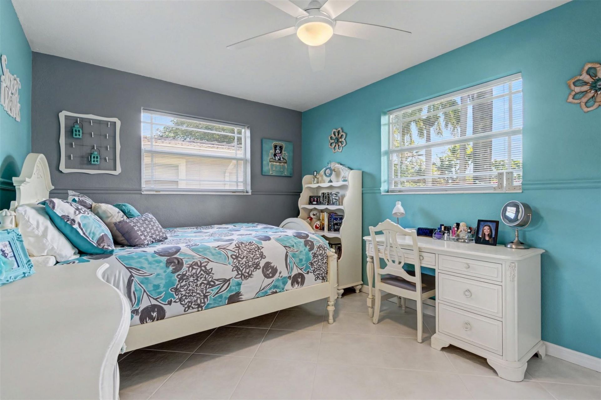 1017 NE 4th Street, Hallandale Beach, FL 33009 Photo