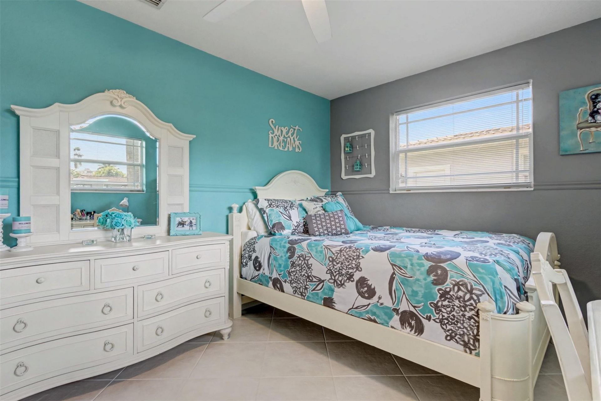 1017 NE 4th Street, Hallandale Beach, FL 33009 Photo