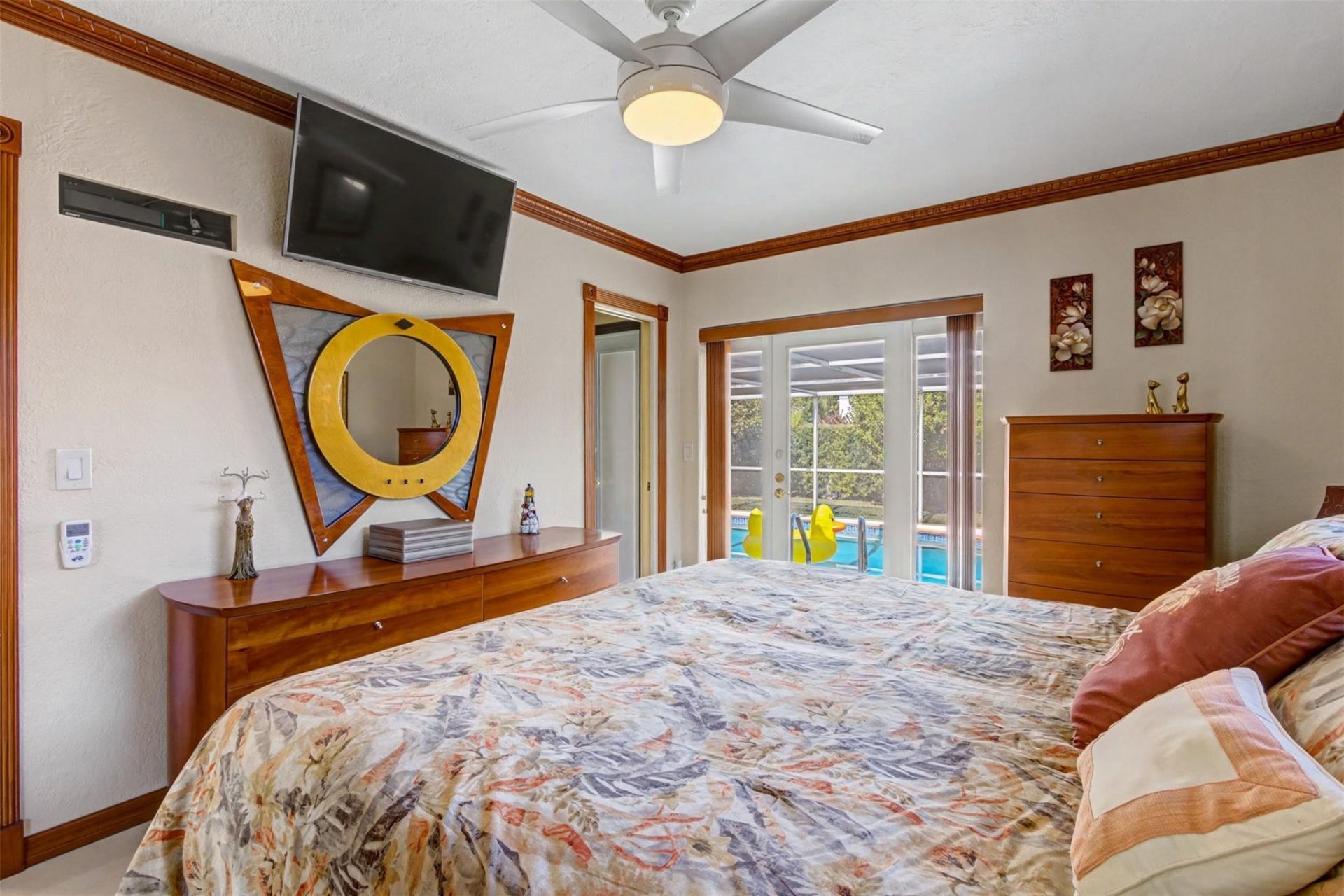 1017 NE 4th Street, Hallandale Beach, FL 33009 Photo