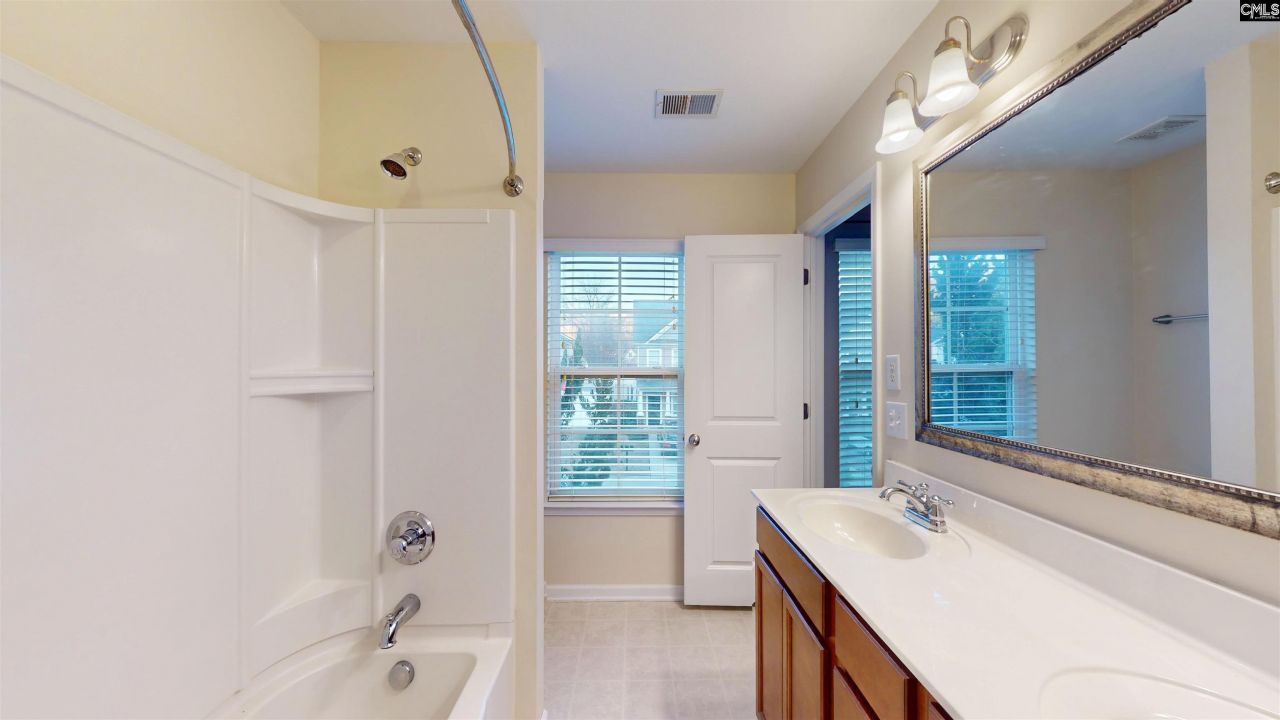 215 Favorite Court  Photo 13