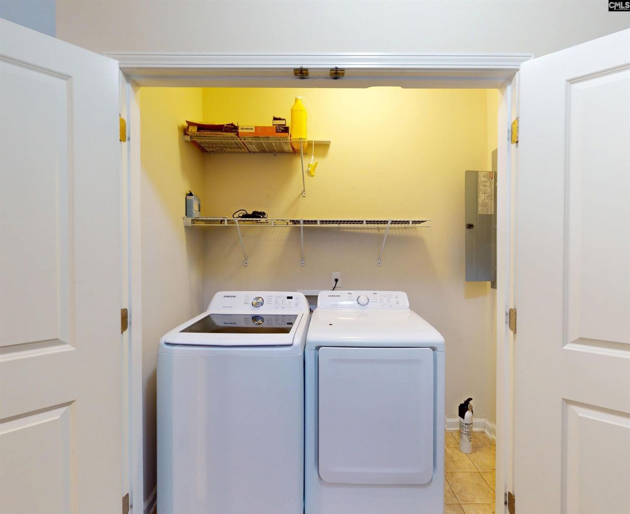 215 Favorite Court  Photo 19