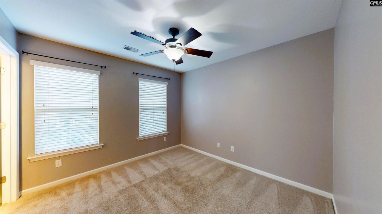 215 Favorite Court  Photo 9