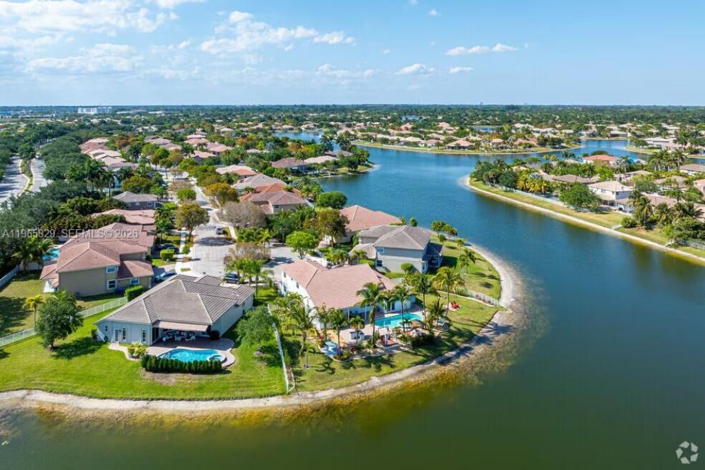 2162 W 60th St , Unit 14203, Hialeah, FL 33016 Photo