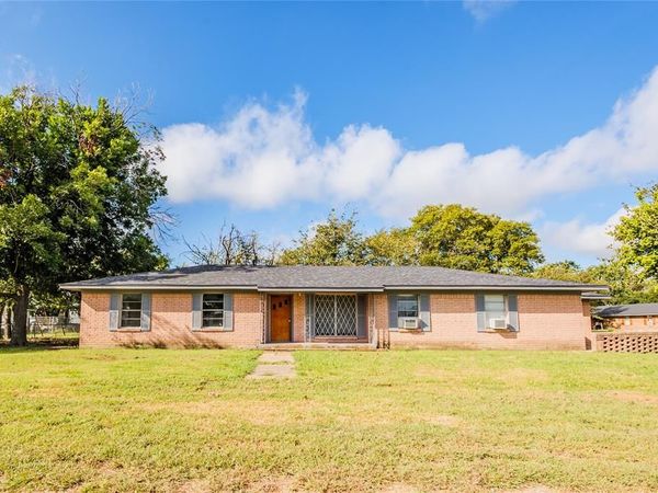 307 W Mesquite , Malone, TX 76660