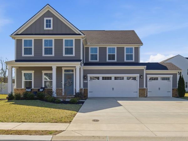 2119 Hideaway Ln, Murfreesboro, TN 37128