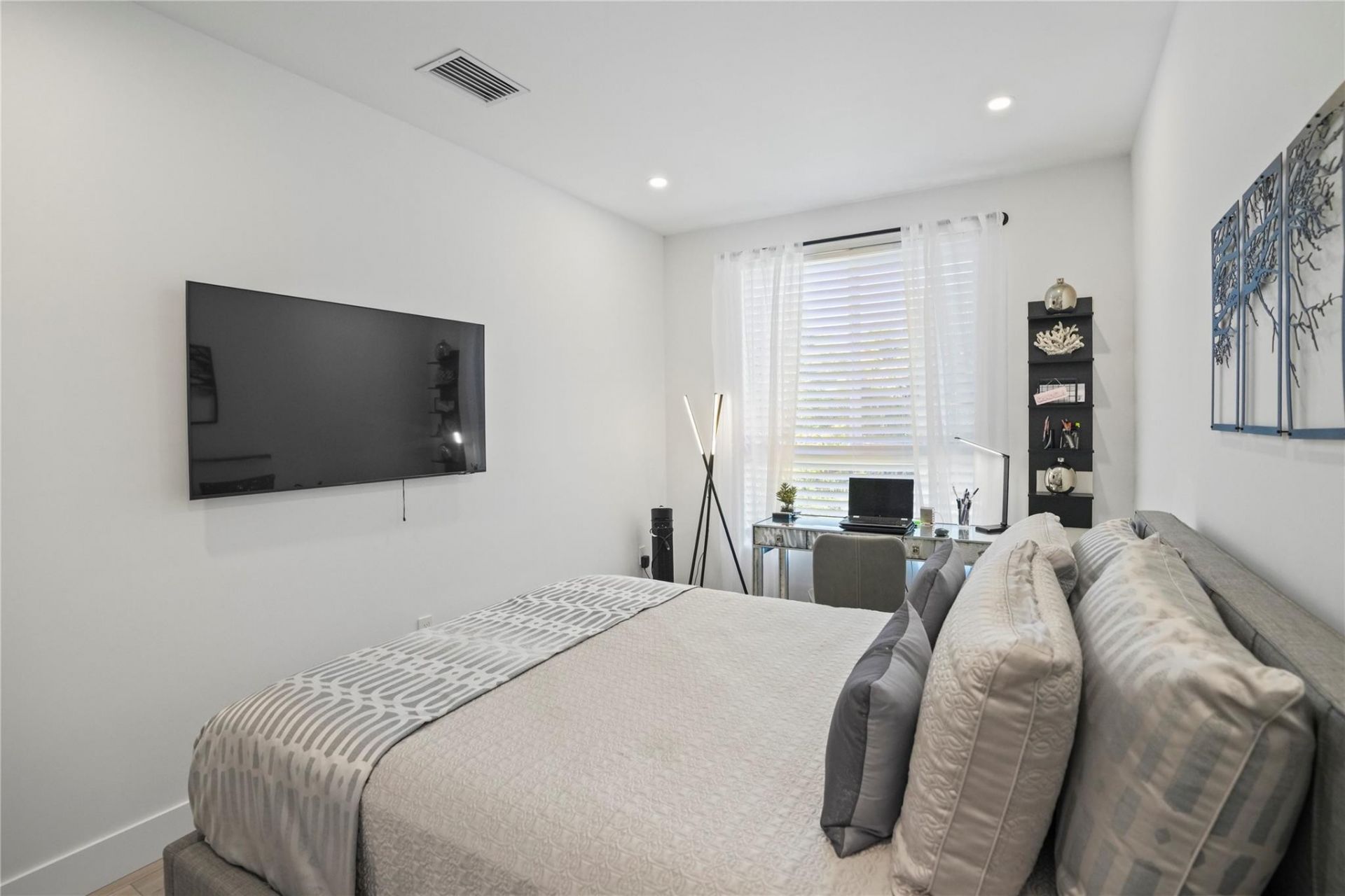 1514 SW 4th Avenue, Unit 1514, Fort Lauderdale, FL 33315 Photo