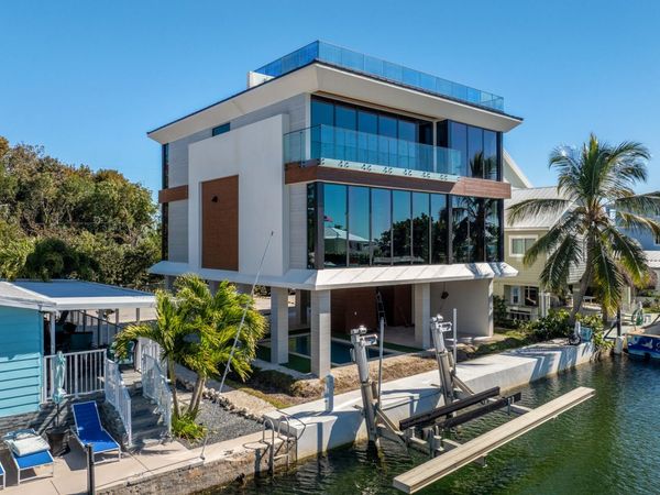 108 Coral Way, KEY LARGO, FL 33037