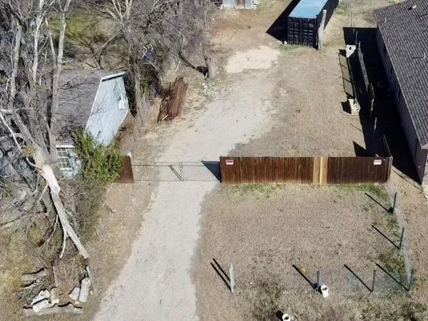 430 Sabine Avenue, Cleburne, TX 76031