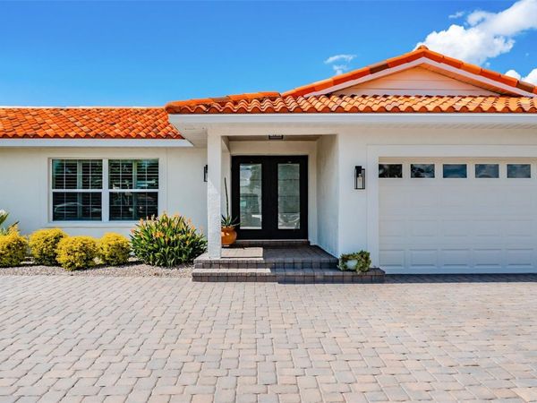 917 CHIPAWAY DRIVE, APOLLO BEACH, FL 33572