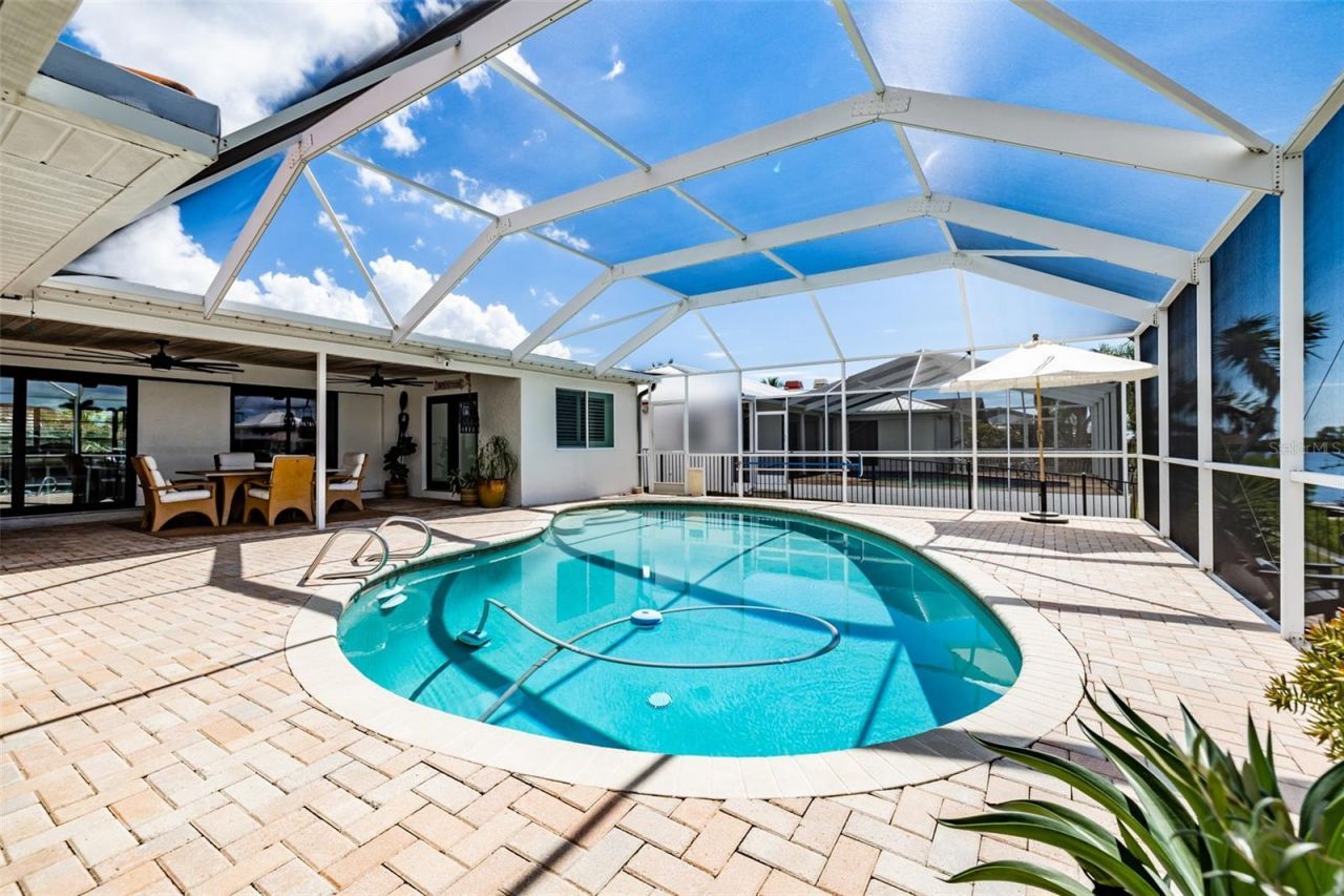 917 Chipaway Drive, Apollo Beach, FL 33572 Photo