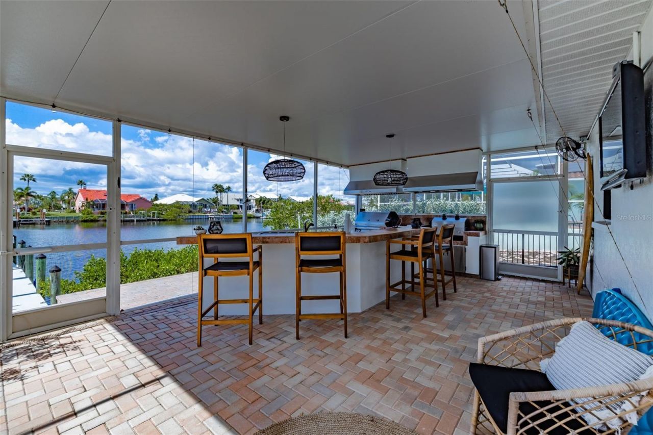 917 Chipaway Drive, Apollo Beach, FL 33572 Photo