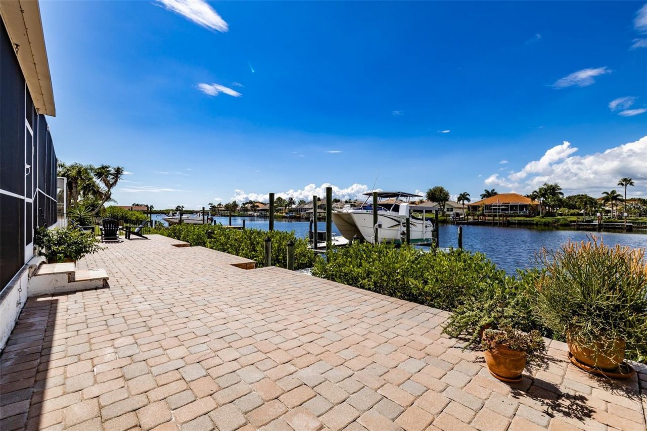 917 Chipaway Drive, Apollo Beach, FL 33572 Photo