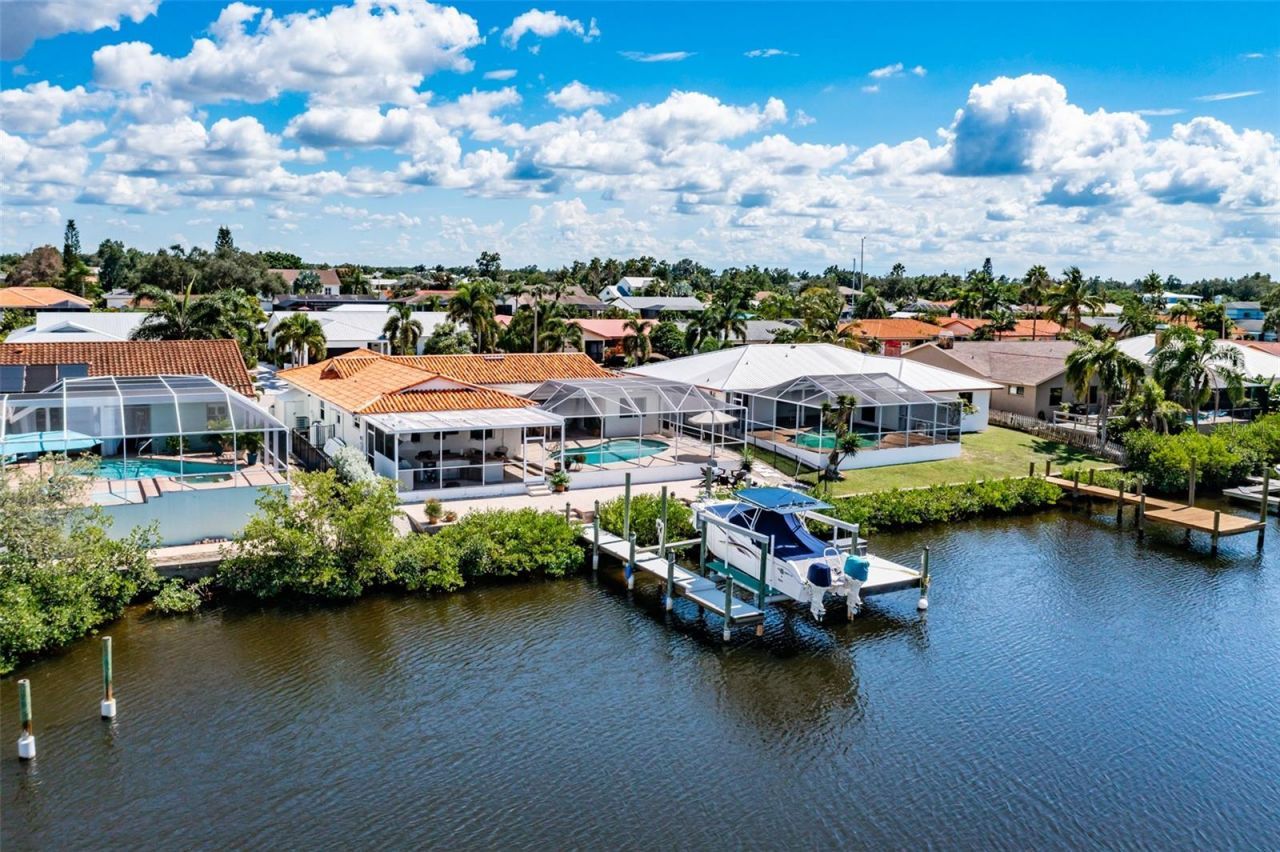 917 Chipaway Drive, Apollo Beach, FL 33572 Photo