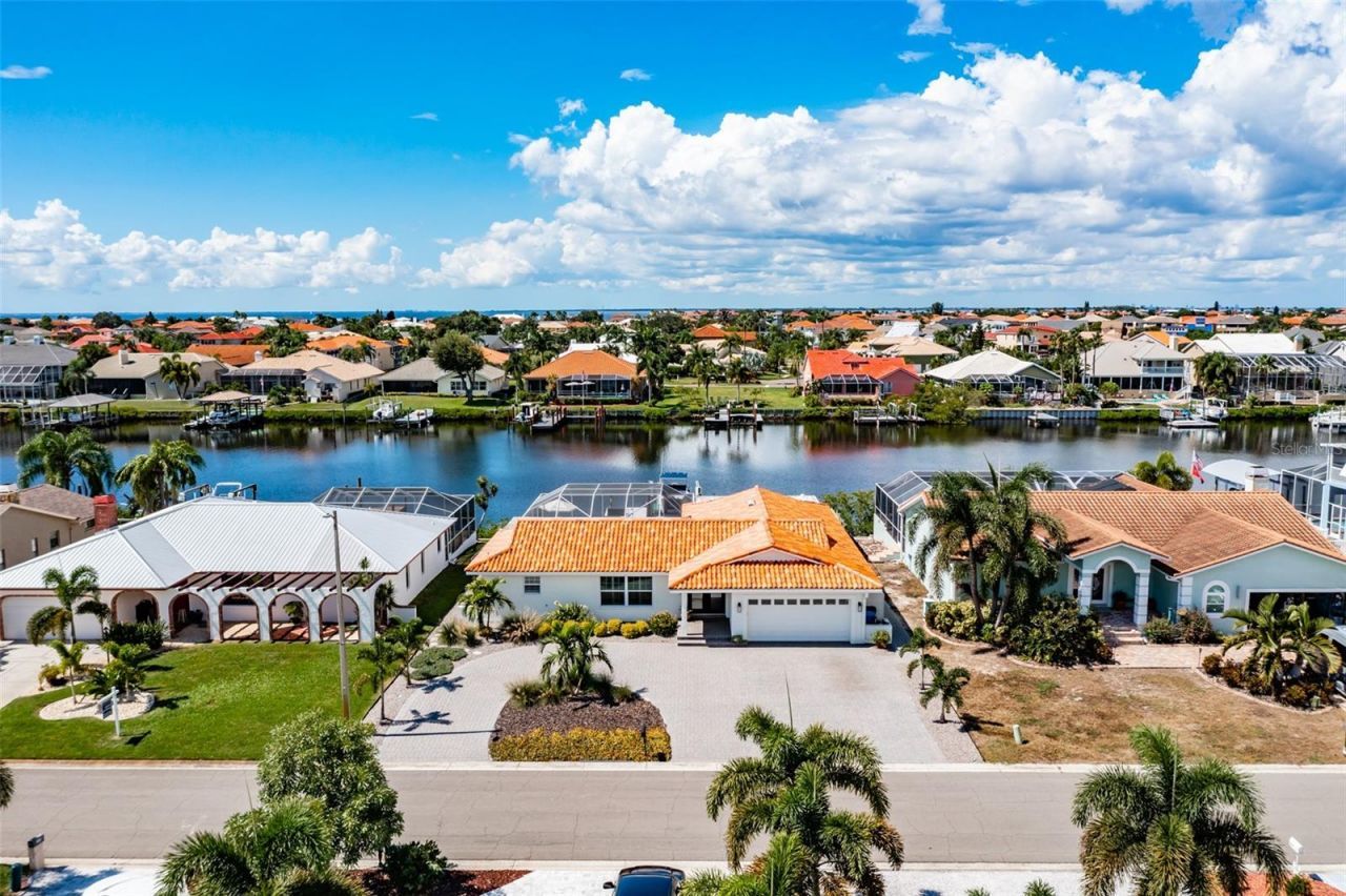 917 Chipaway Drive, Apollo Beach, FL 33572 Photo