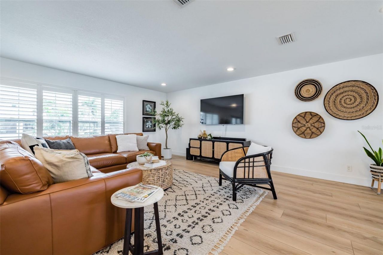 917 Chipaway Drive, Apollo Beach, FL 33572 Photo