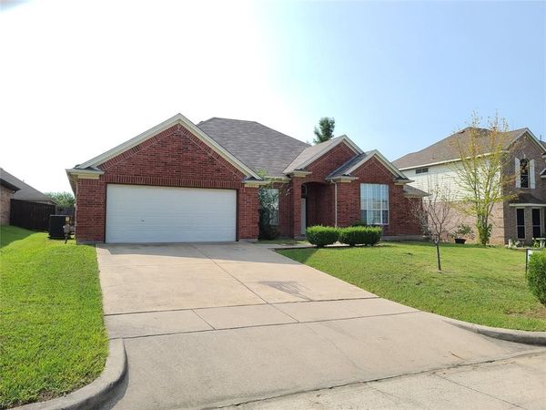 622 Manchester Drive, Mansfield, TX 76063