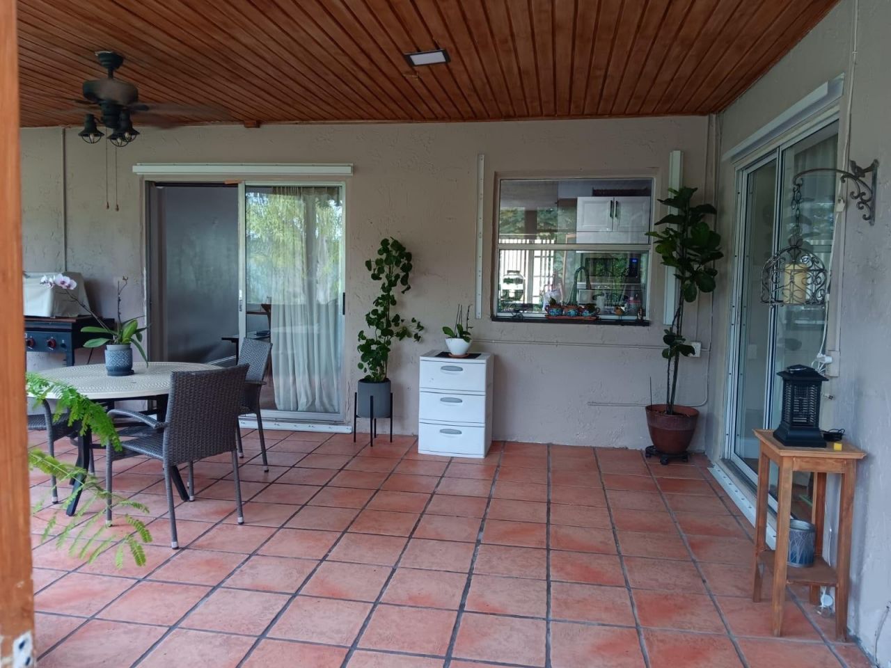 8204 NW 100th Terrace, Tamarac, FL 33321 Photo