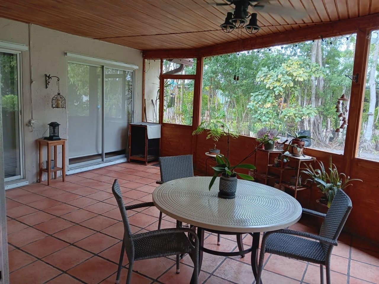 8204 NW 100th Terrace, Tamarac, FL 33321 Photo