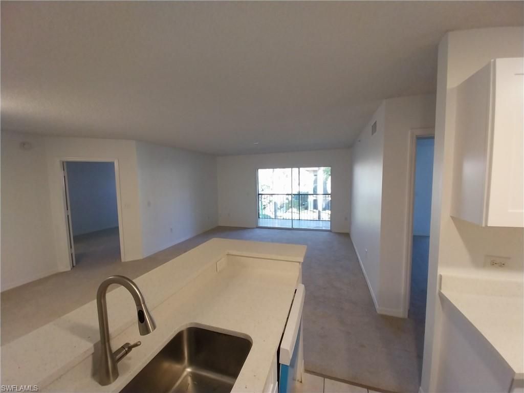 8950 Colonnades Ct E, Unit 824, Bonita Springs, FL 34135 Photo