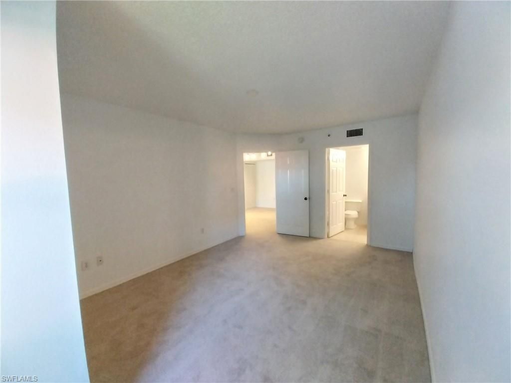 8950 Colonnades Ct E, Unit 824, Bonita Springs, FL 34135 Photo