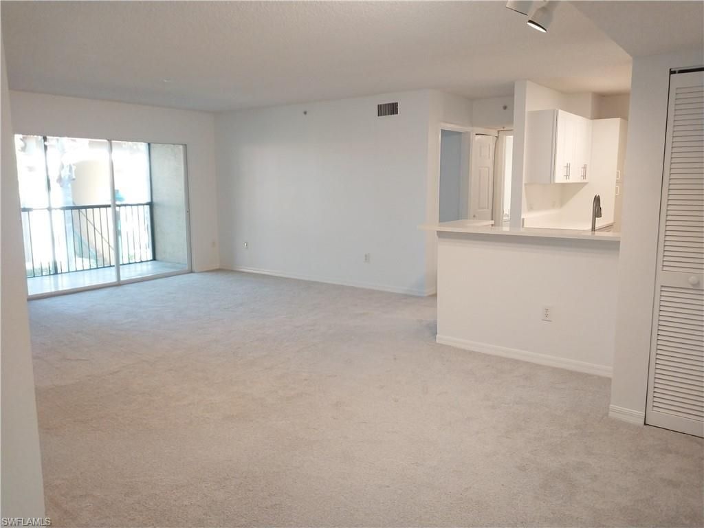 8950 Colonnades Ct E, Unit 824, Bonita Springs, FL 34135 Photo