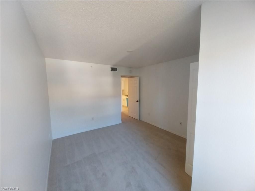 8950 Colonnades Ct E, Unit 824, Bonita Springs, FL 34135 Photo