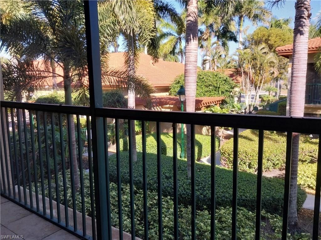 8950 Colonnades Ct E, Unit 824, Bonita Springs, FL 34135 Photo